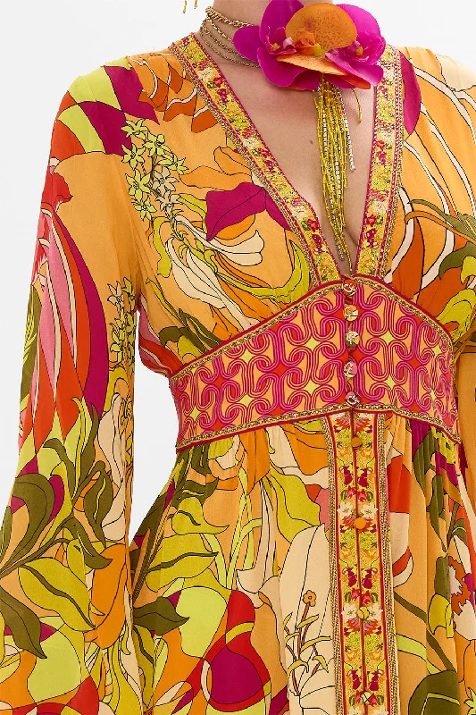 KIMONO SLEEVE DRESS WITH SHIRRING DETAIL THE FLOWER CHILD SOCIETY