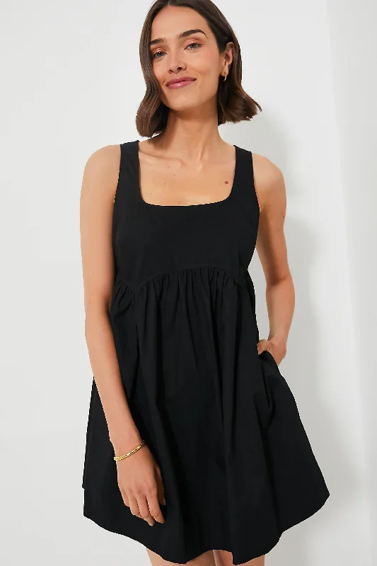 Black Sleeveless Porto Dress