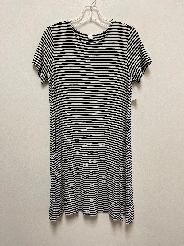 Striped Pattern Dress Casual Short Old Navy, Size M