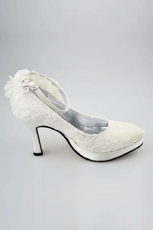 Ivory Lace Ankle Strap Shoes With White Flowers S30