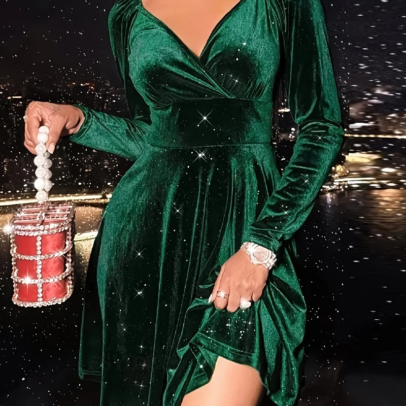 Sixsr Plus Size Elegant Dress, Women's Plus Solid Velvet Ruched Long Sleeve V Neck Nipped Waist A-line Dress