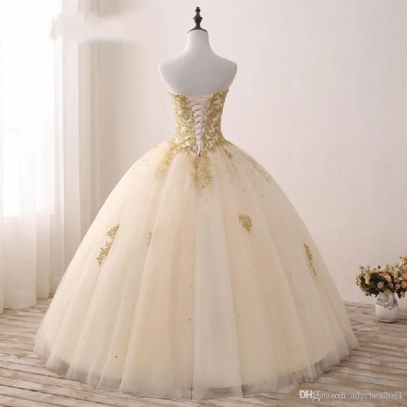 Sweetheart Tulle Long Ball Gown Prom Dress With Appliques OKH19